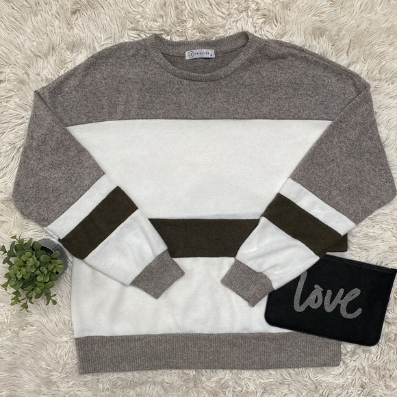 CY Fashion Hacci Colorblock Top 💗 Taupe White & Olive - Picture 2 of 12